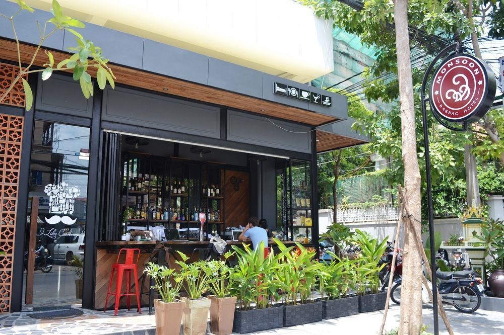 Monsoon Bassac Hotel Phnom Penh Exterior foto